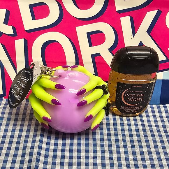 BBW Witch Hands LED Crystal Ball Light Up Pocketbac Holder Into The Night Refill - Picture 1 of 4